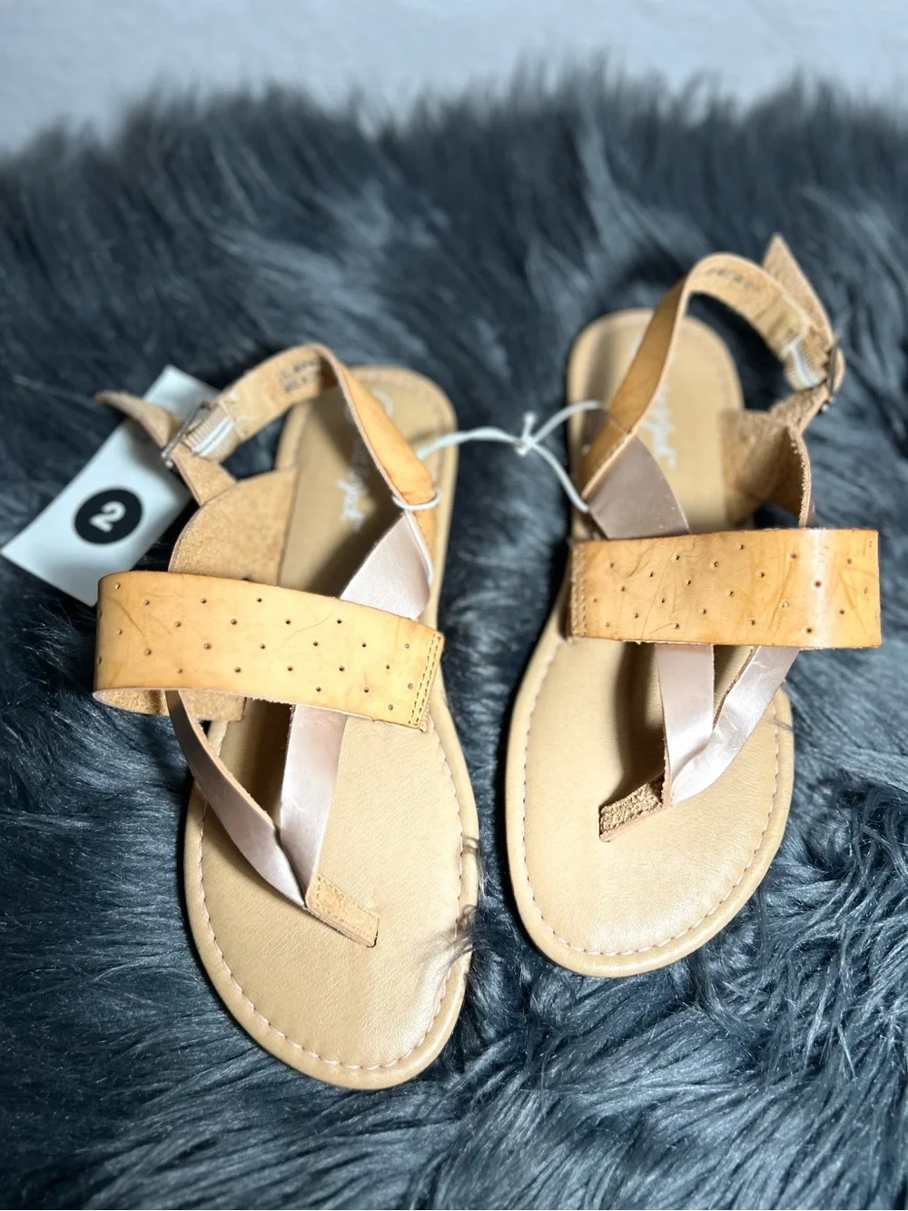 Cat & Jack Dress Sandal Metalic Gold Tan Thong Sandal Size 2
